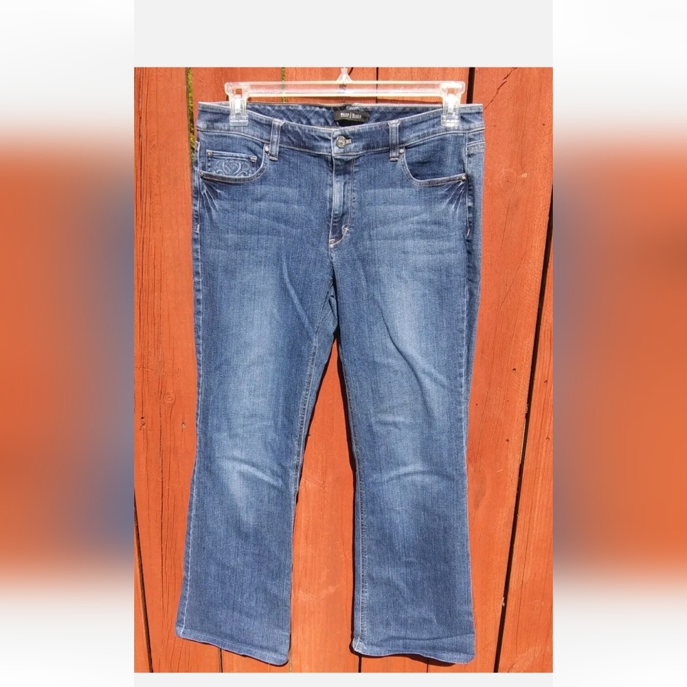 White House Black Market Women's Size 12R Regular Med Wash Bootcut Jeans b1